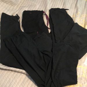 Set of 4 extra small (XS) scrub pants